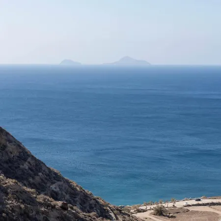 Bay View Residences Santorini 펜션 Akrotírion